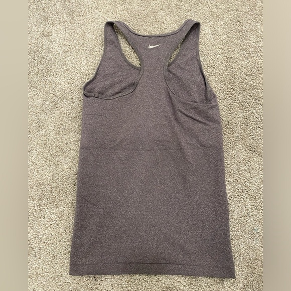 Nike Tank xs - Picture 2 of 3